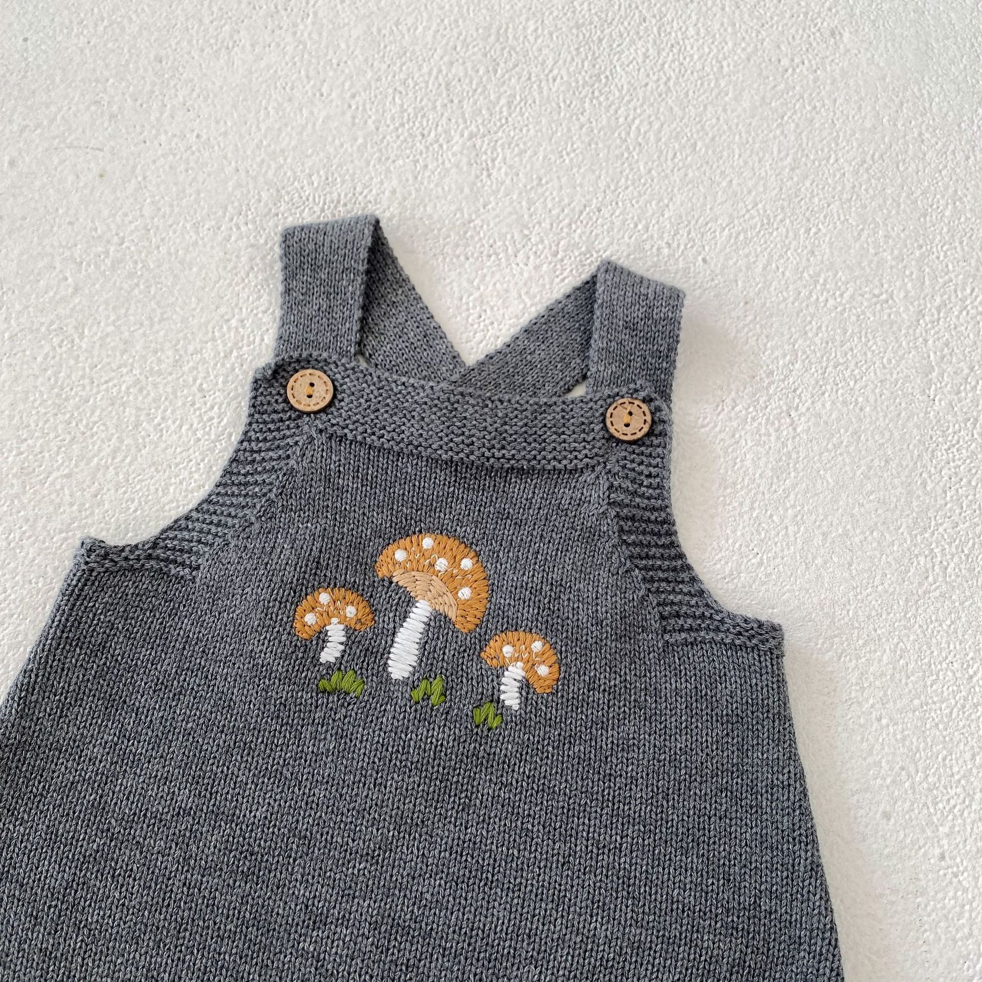 【BABY】キノコ刺繍グレーニットサロペット / ボンネット CawaKomostore