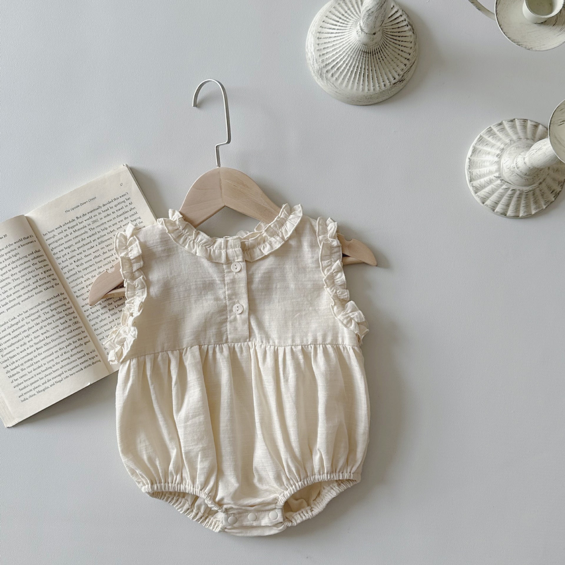 【BABY】オフホワイトコットンリネン ロンパース CawaKomostore
