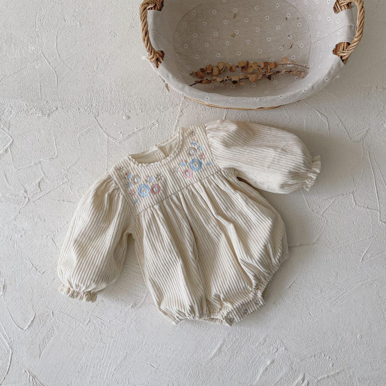 【BABY】コーデュロイフラワーワンピース / ロンパース CawaKomostore