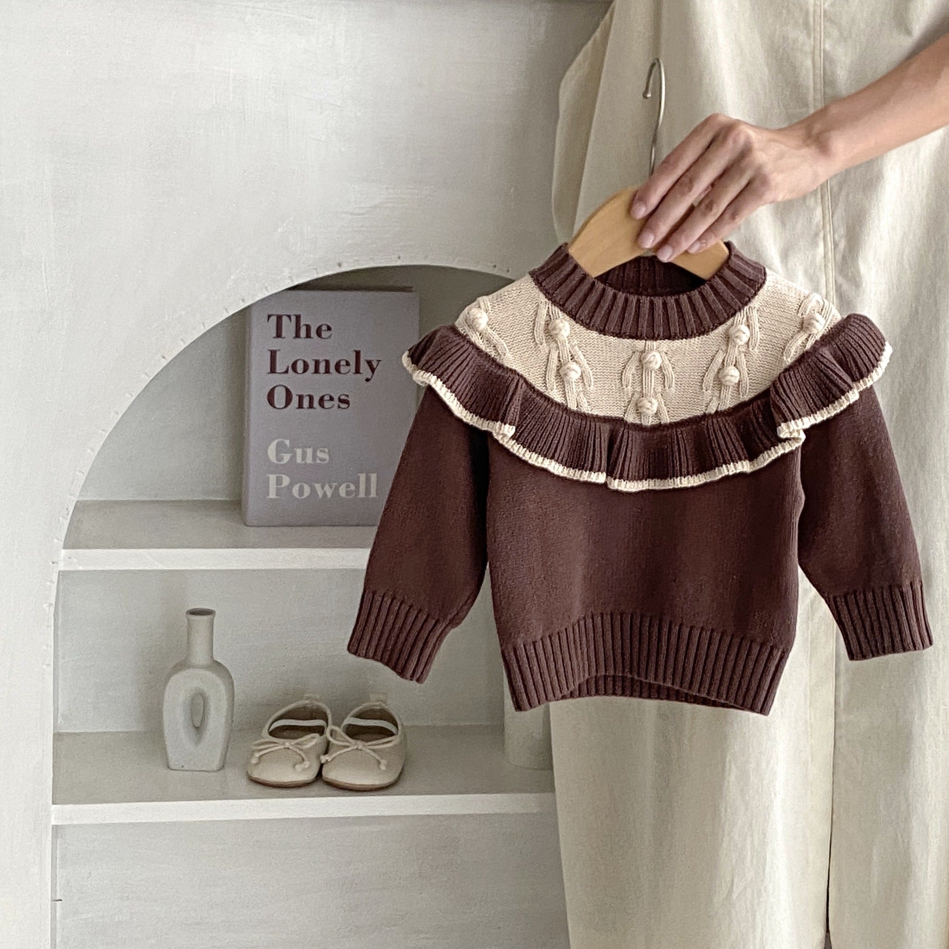 【BABY】ラウンドラペルフリルポンポンニット CawaKomostore