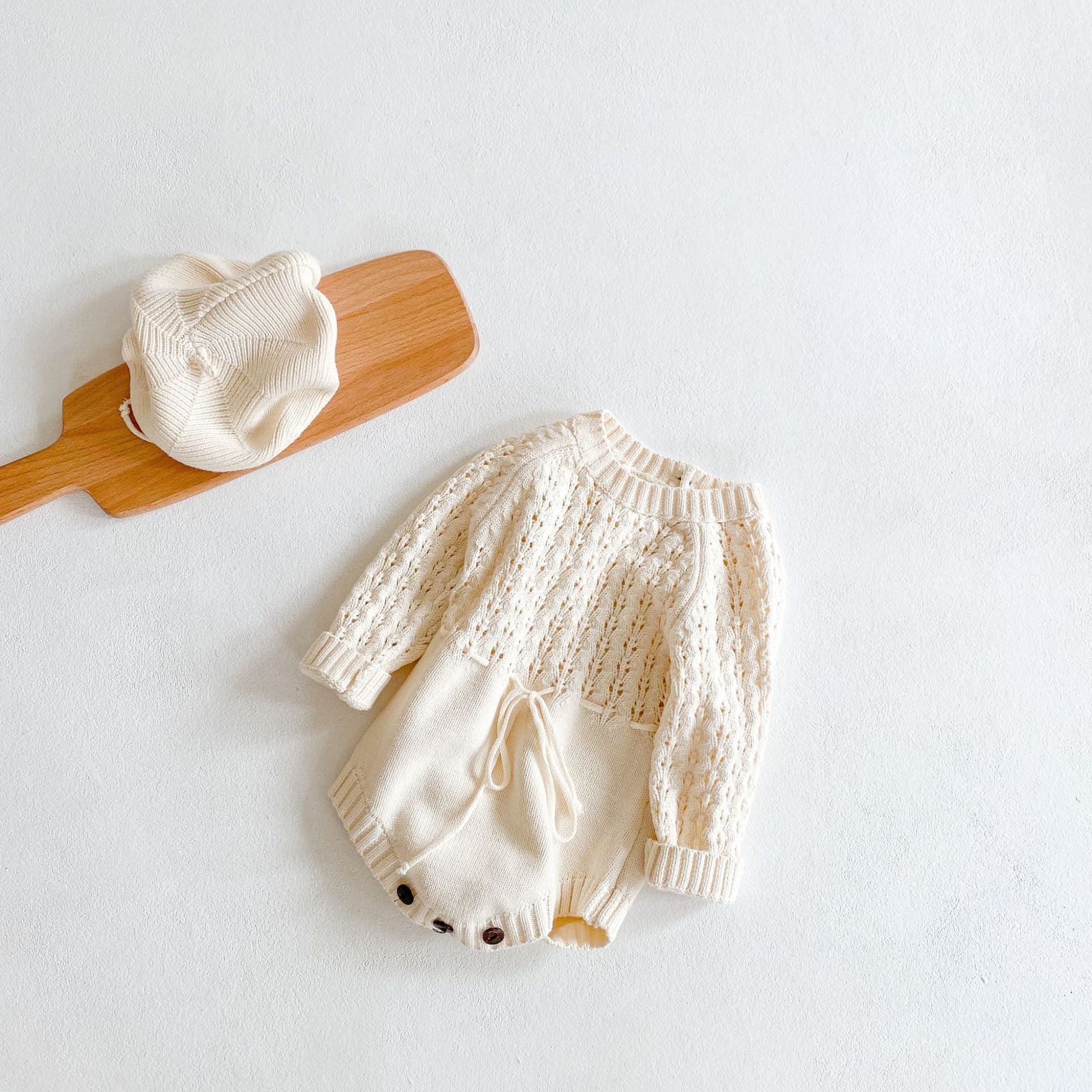 【BABY】ホワイトカギ編みニットロンパース CawaKomostore