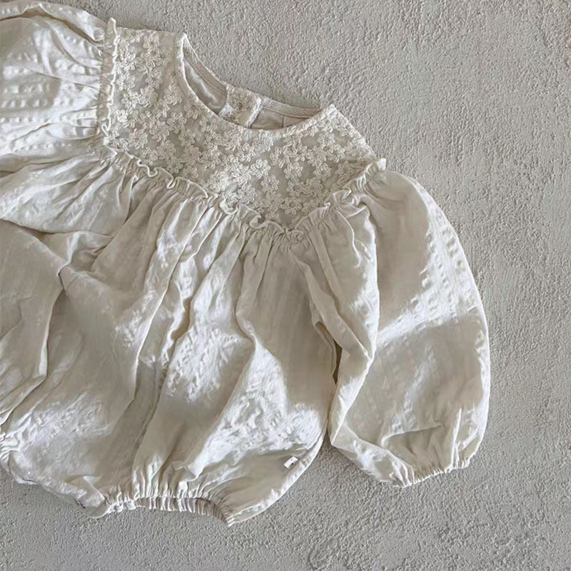 【BABY】ふんわりモノクロ花柄レースロンパース CawaKomostore