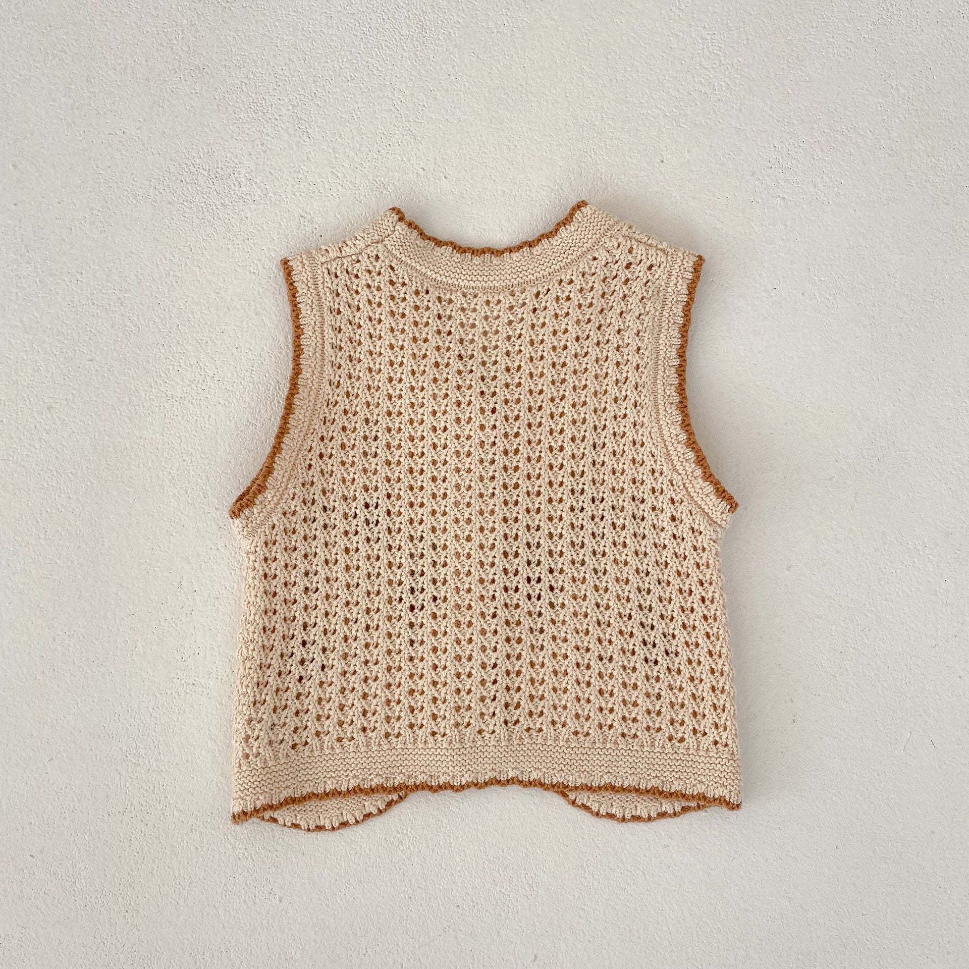 【BABY】透かし刺繡フラワーベスト CawaKomostore
