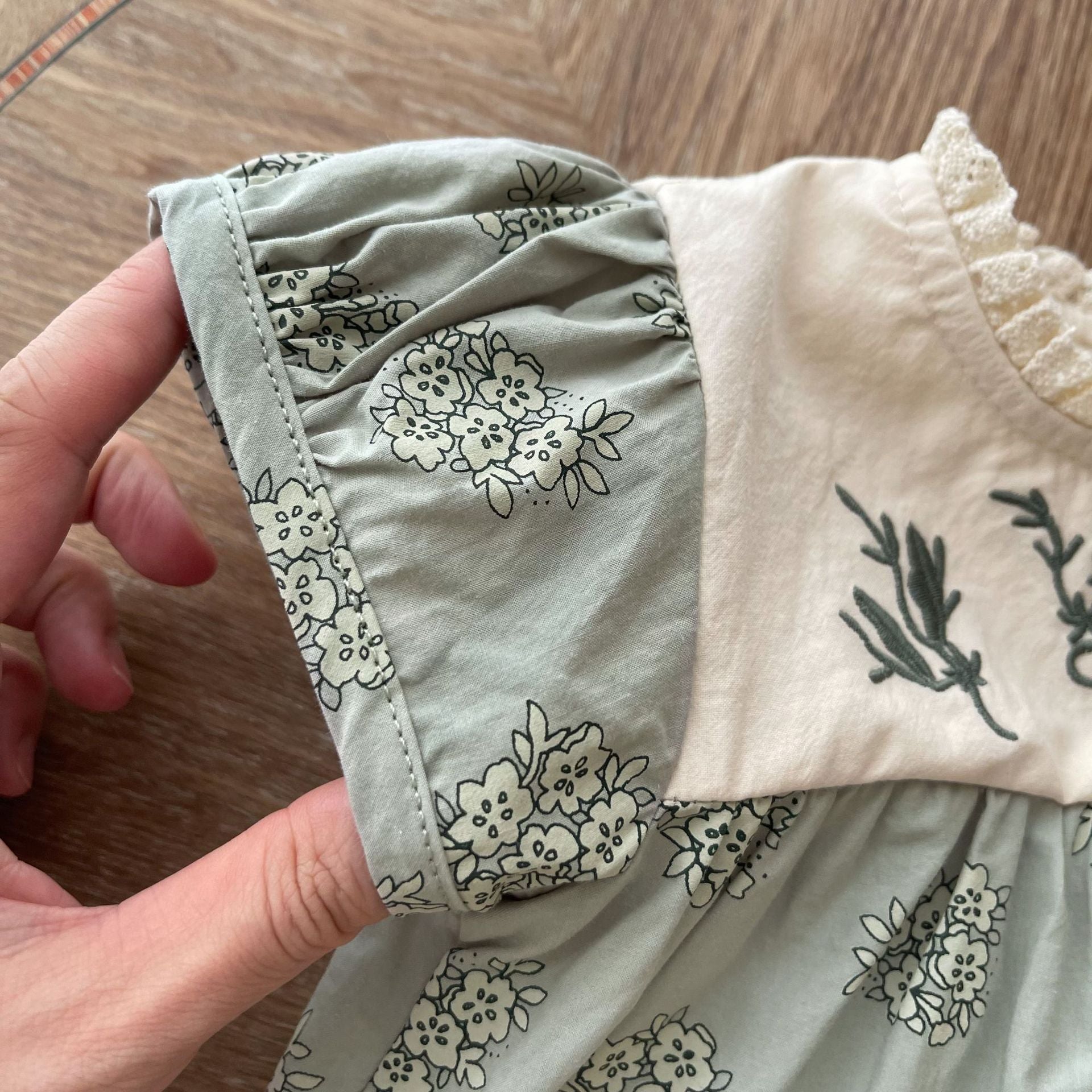【BABY】春、夏グリーンツーピース 花柄セットアップ CawaKomostore