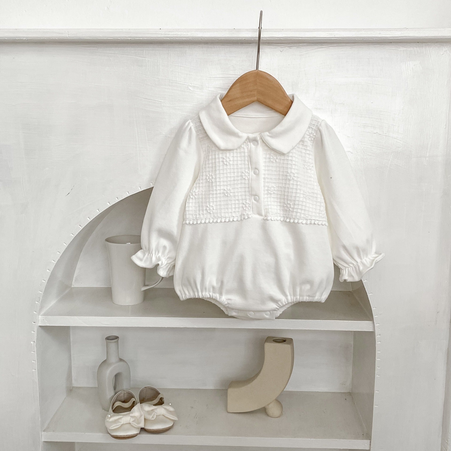 【BABY】springホワイトレースロンパース