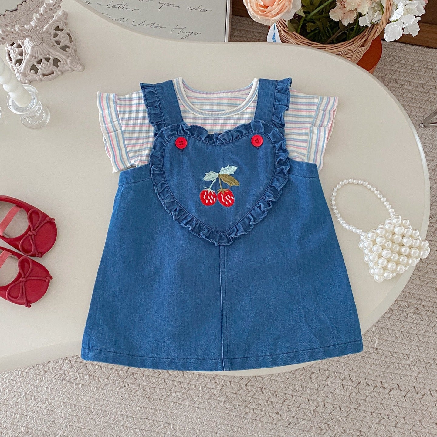 【BABY】チェリー刺繍デニムセットアップ(サロペット＆Tシャツ)