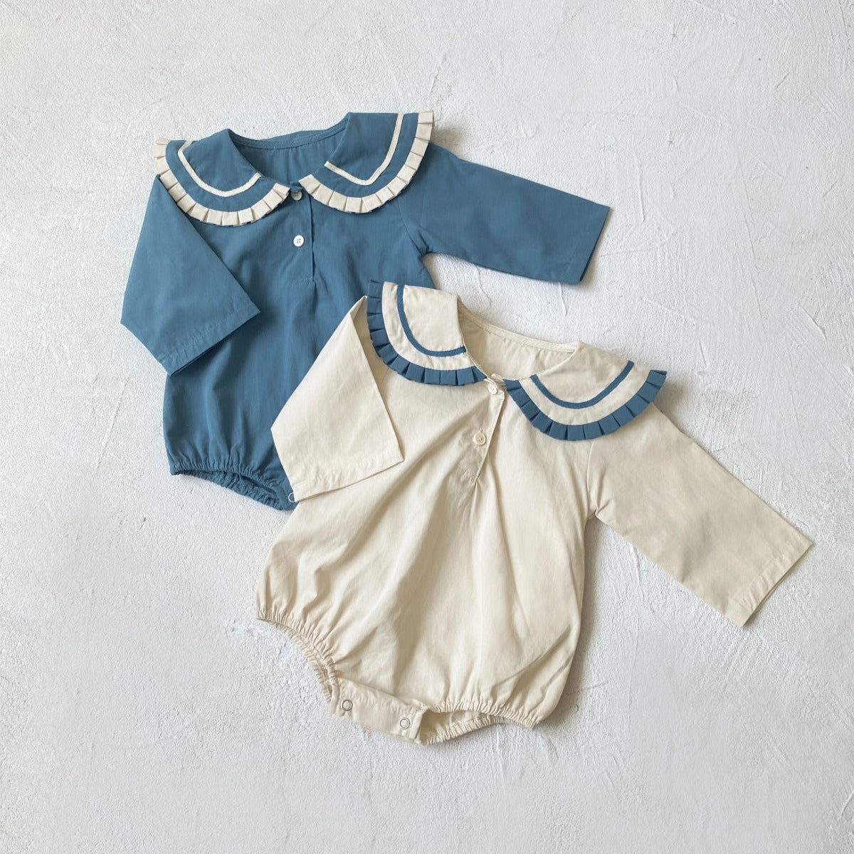 プリーツ襟セーラー風ロンパース