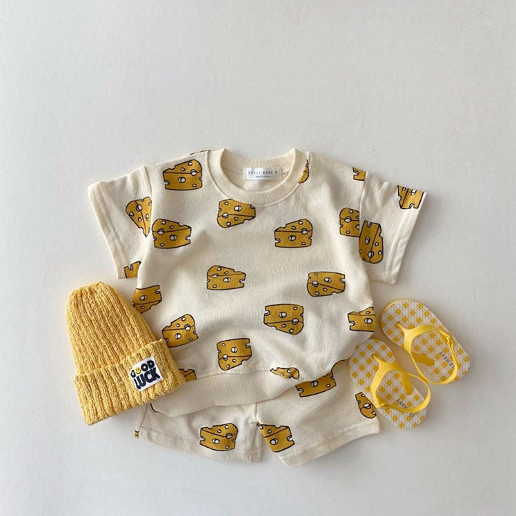 【BABY】夏カラフル総柄セットアップ(Tシャツ＆短パン)