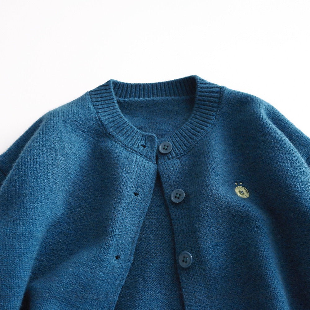 【BABY】ブルー刺繍のニットカーディガン