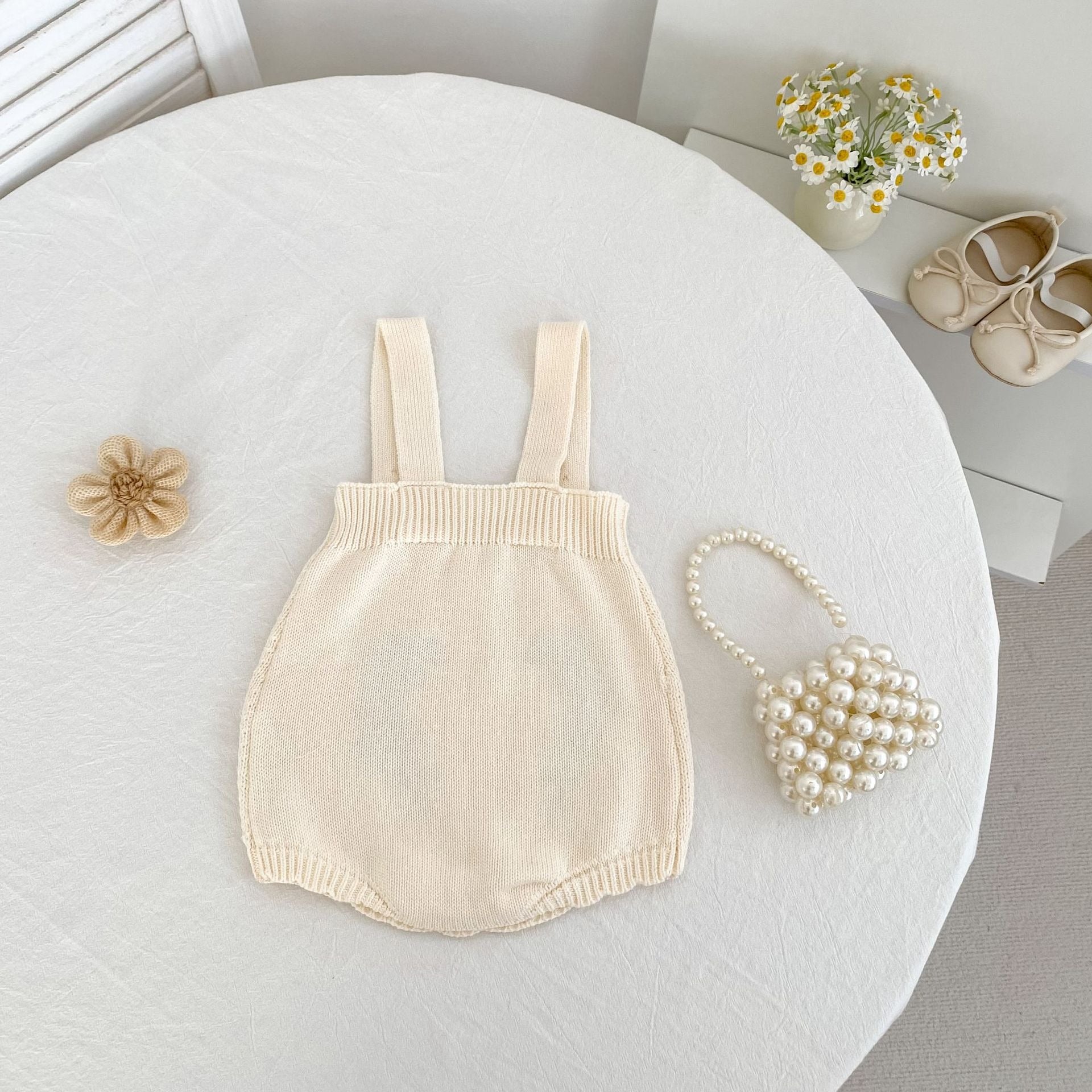 【BABY】いちご刺繍ニットサロペット