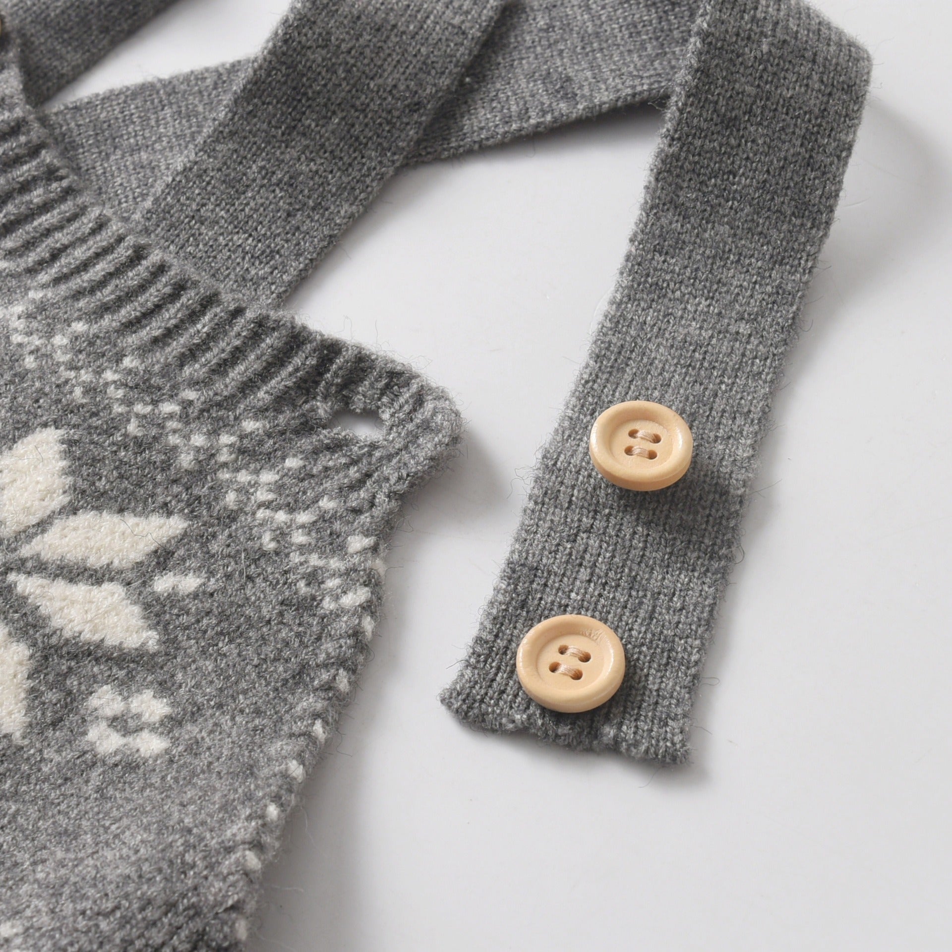 【BABY】ノルディック柄ニットオーバーオール