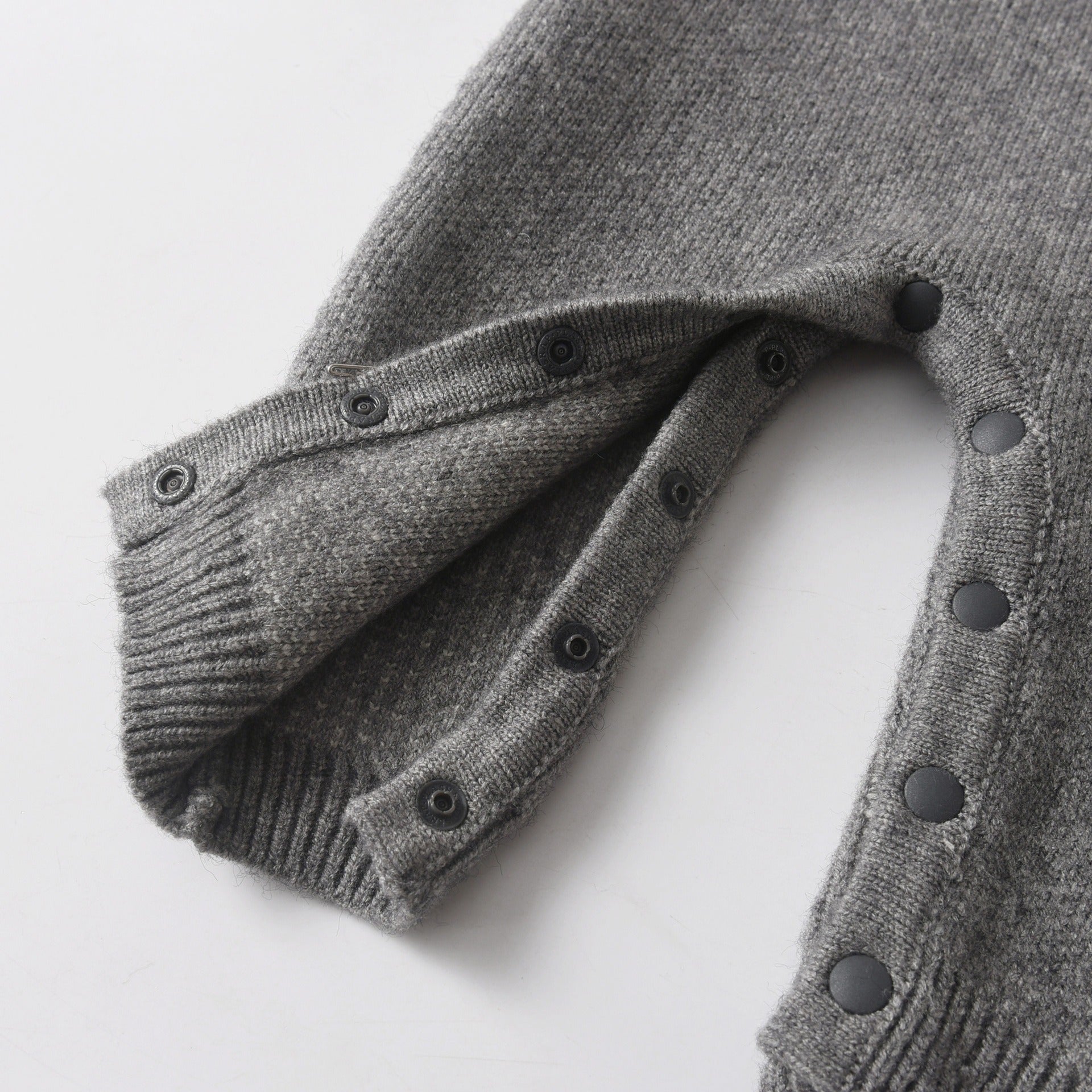 【BABY】ノルディック柄ニットオーバーオール