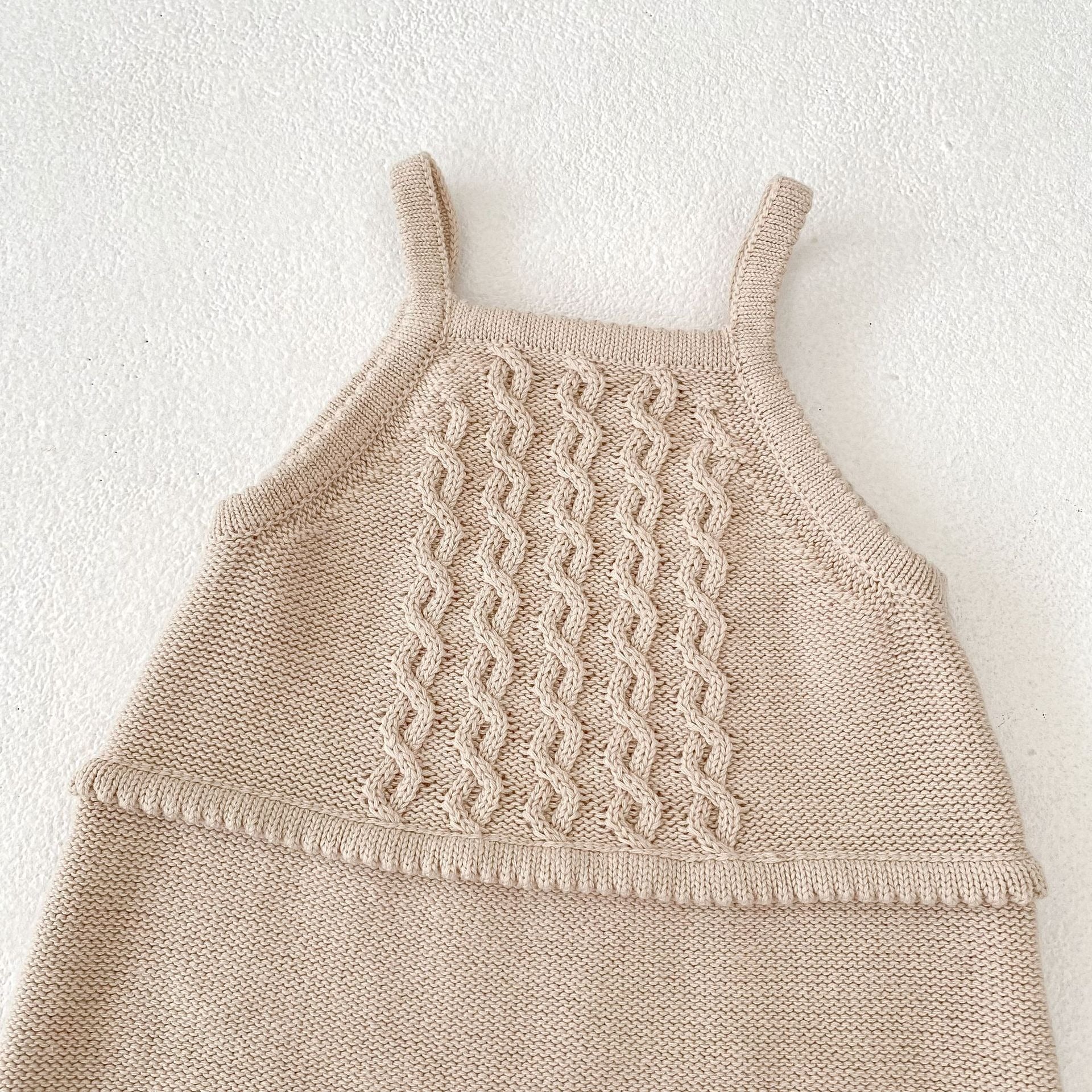 【BABY】ピンクベージュニットロンパース