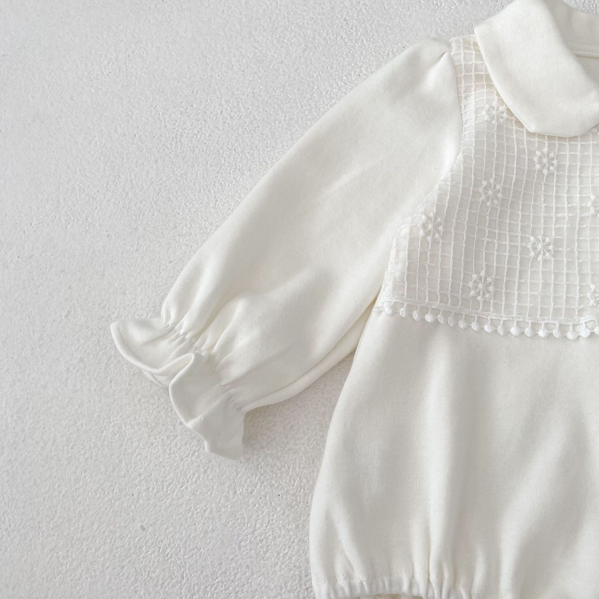 【BABY】springホワイトレースロンパース
