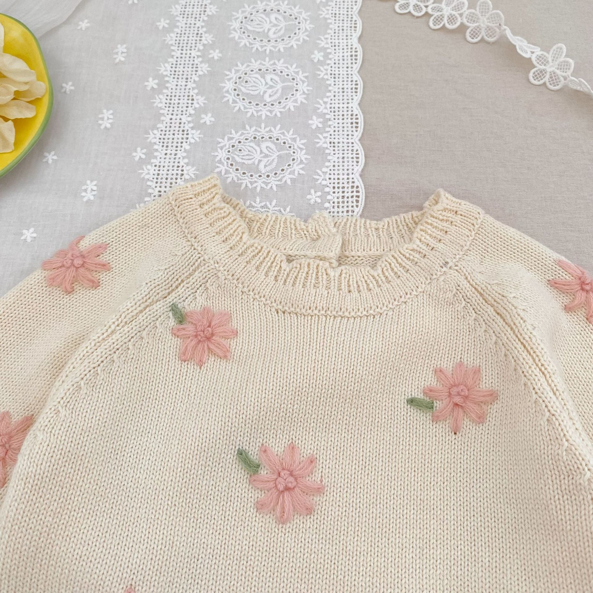 【BABY】2025秋新作 フラワー刺繍ニットロンパース