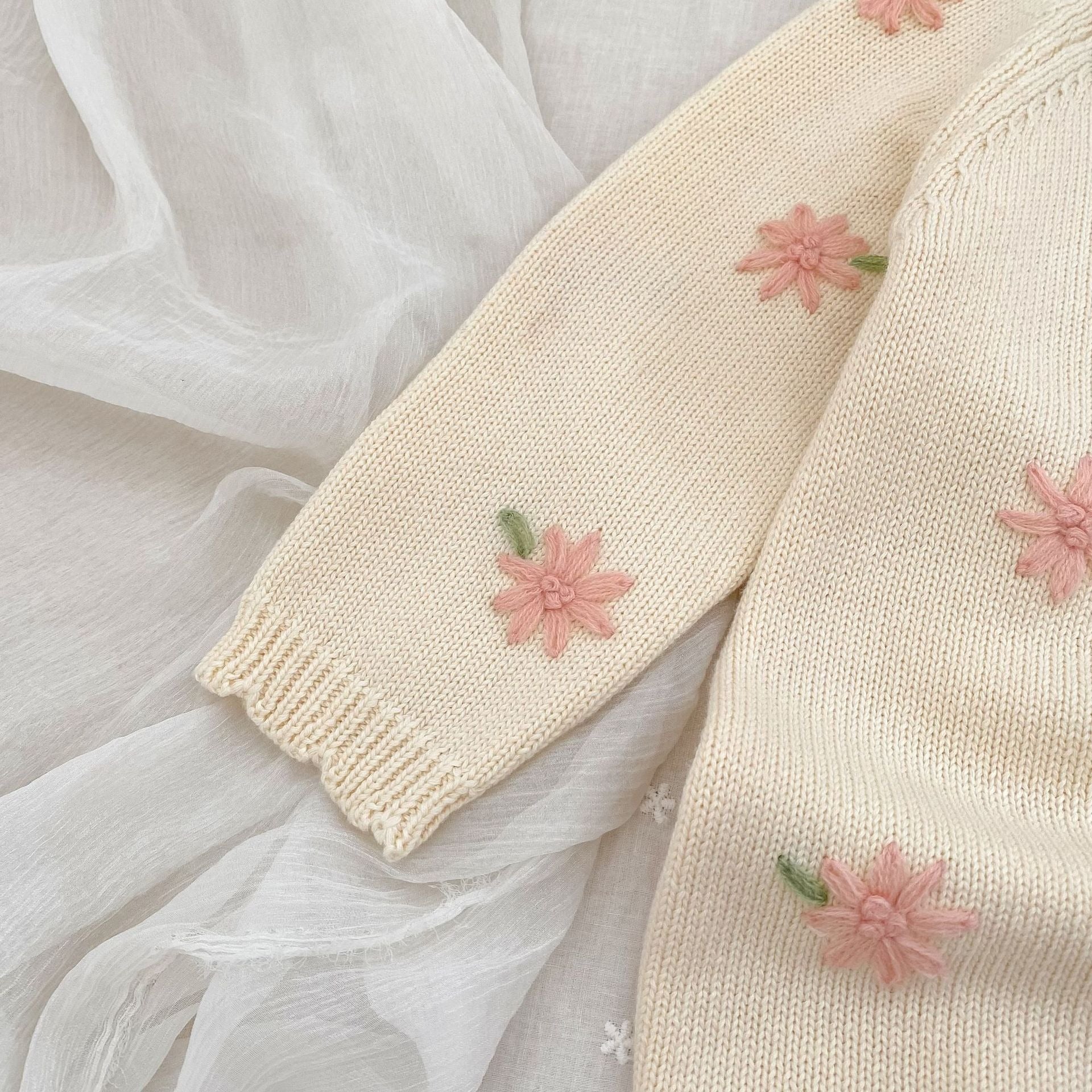 【BABY】2025秋新作 フラワー刺繍ニットロンパース