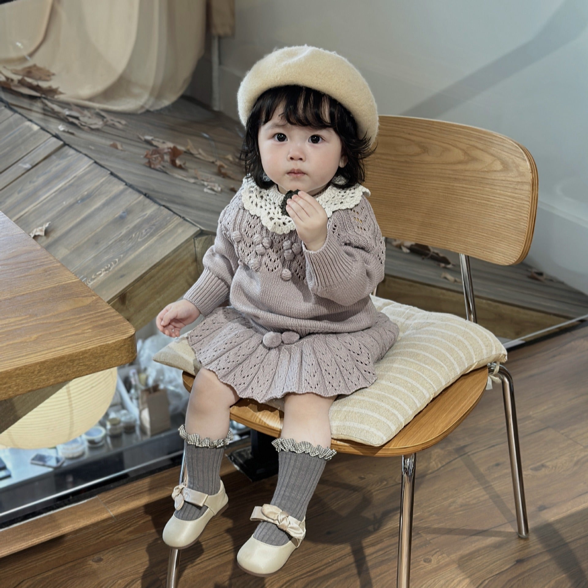 【BABY】穴あき模様ぽんぽんニットセーター