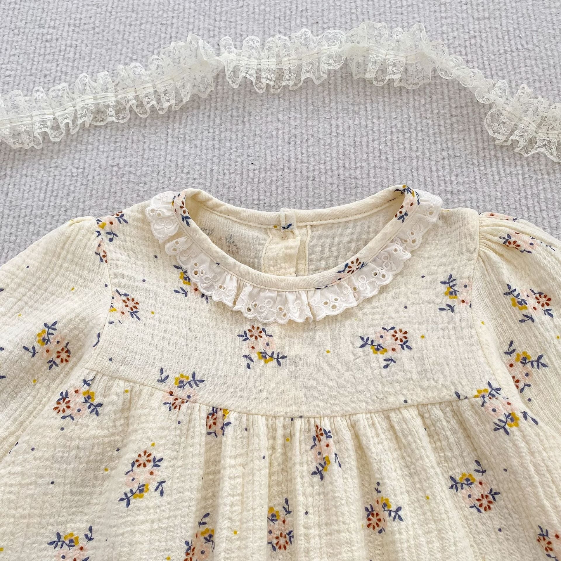 【BABY】小花柄ペアリング ロンパース/ワンピース（秋冬シーズン）