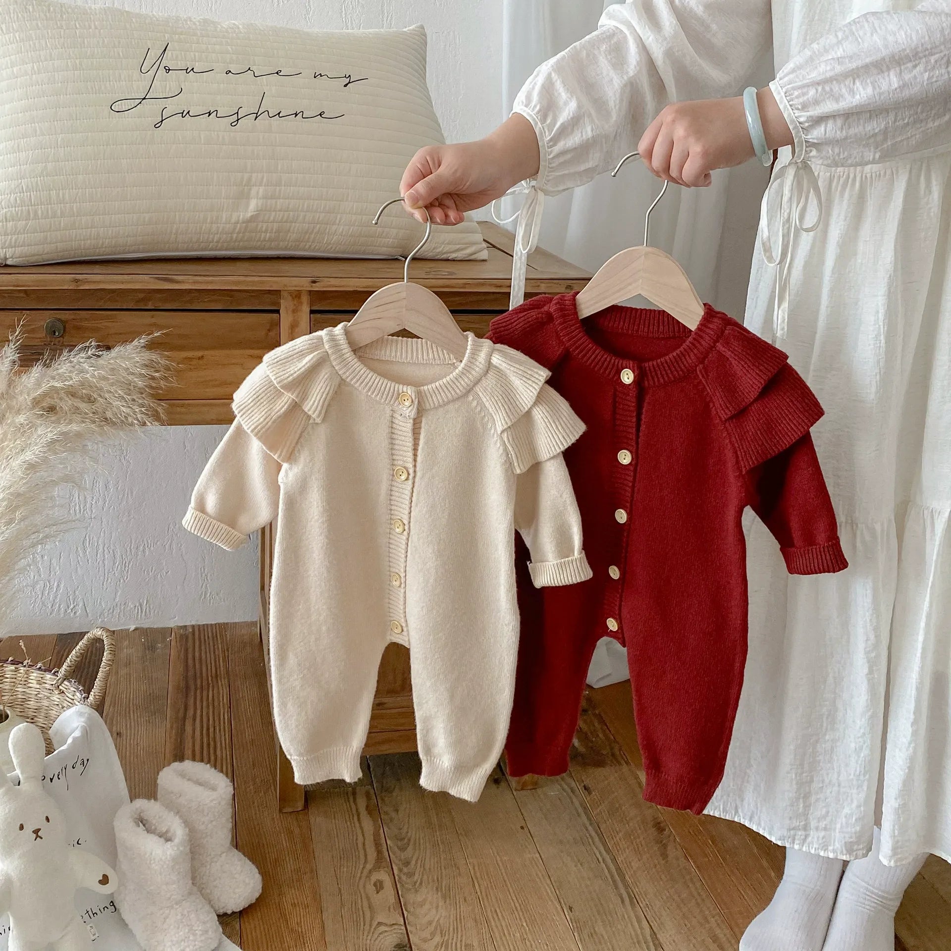 【BABY】フリルショルダーニットカバーオール