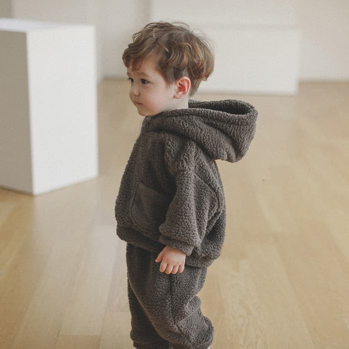 【BABY】もこもこパーカー＆ボトムスセットアップ CawaKomostore
