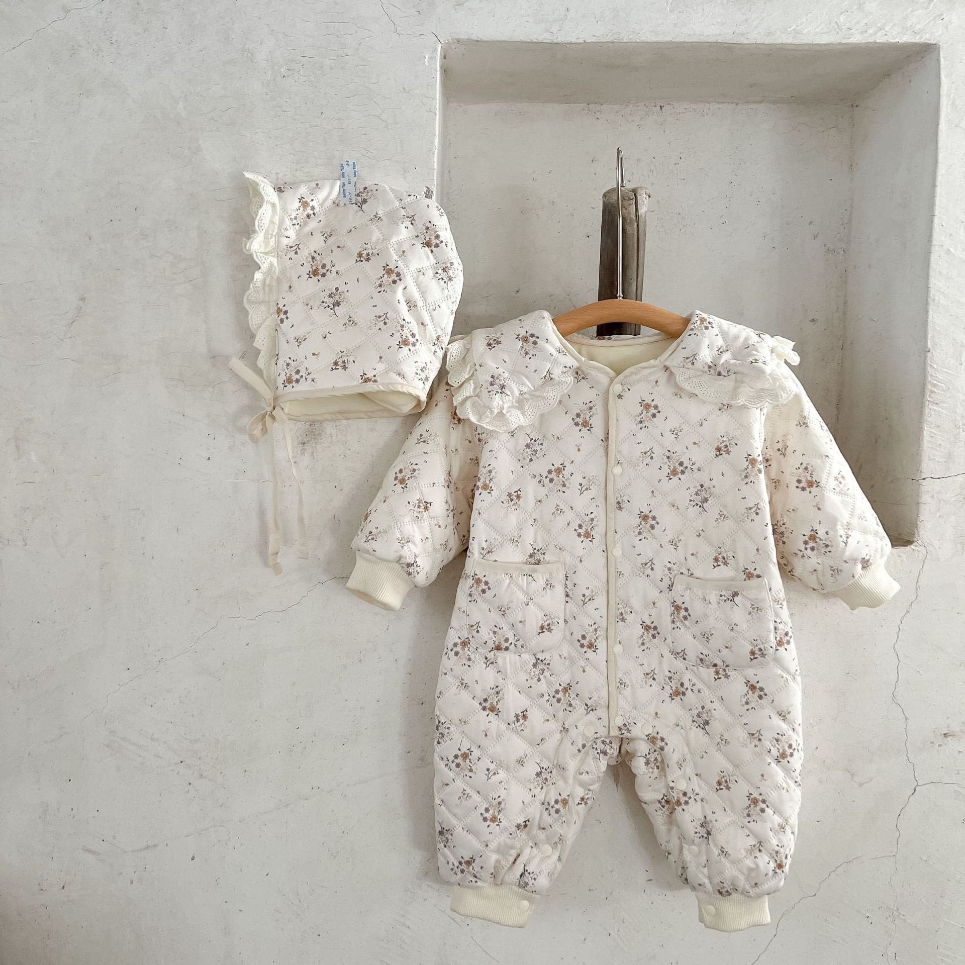 【BABY】小花柄カバーオール＋ポンネット付き CawaKomostore