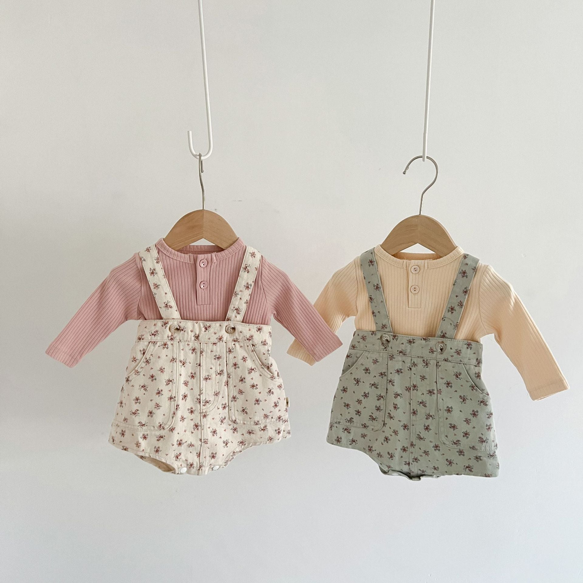 【BABY】小花柄サロペット CawaKomostore
