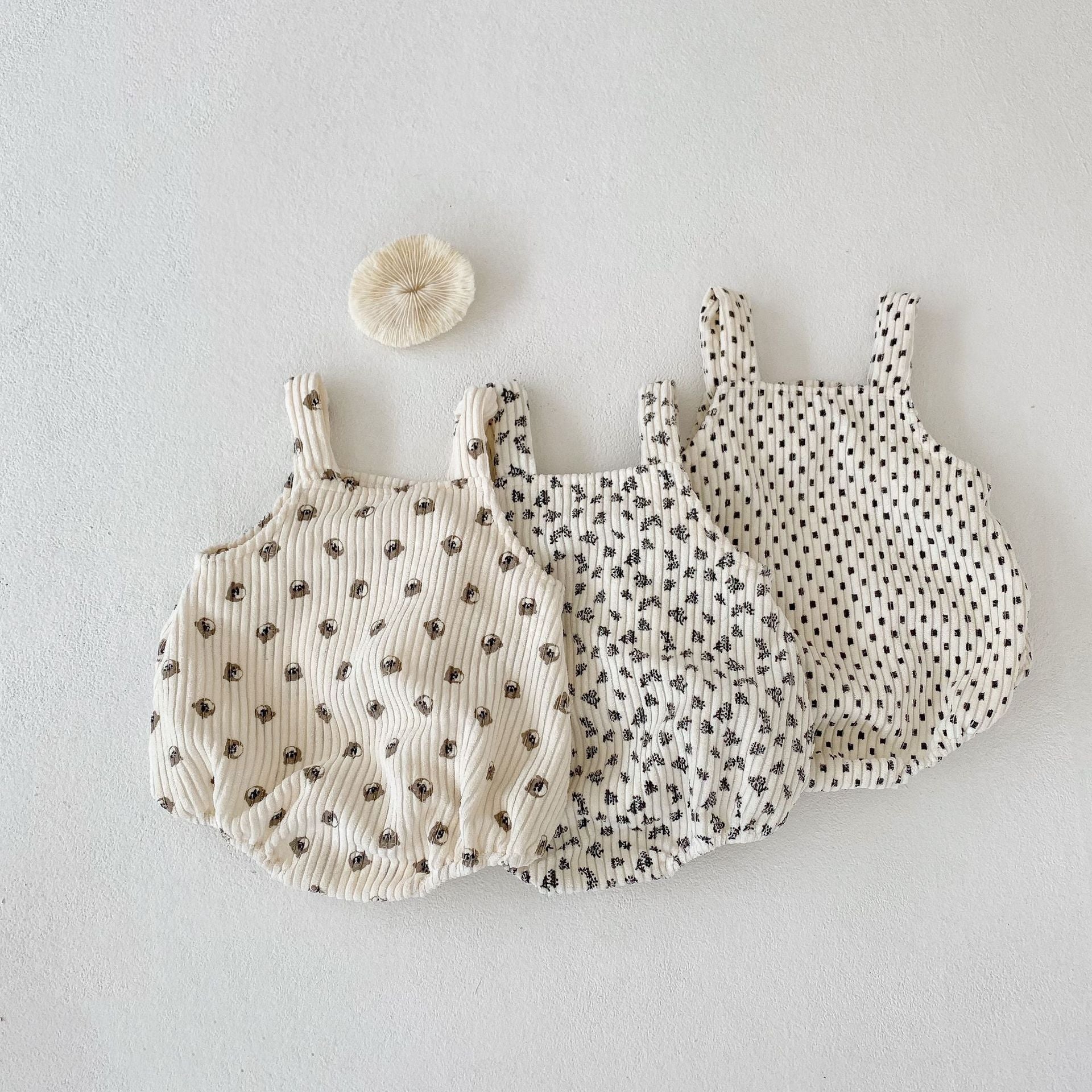 【BABY】総柄やわらかコーデュロイサロペット CawaKomostore