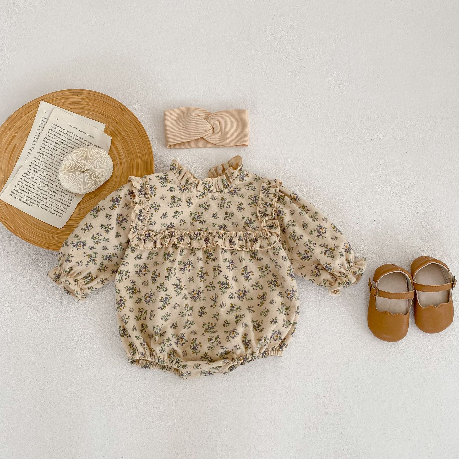 【BABY】スクエアフリルデザインロンパース CawaKomostore