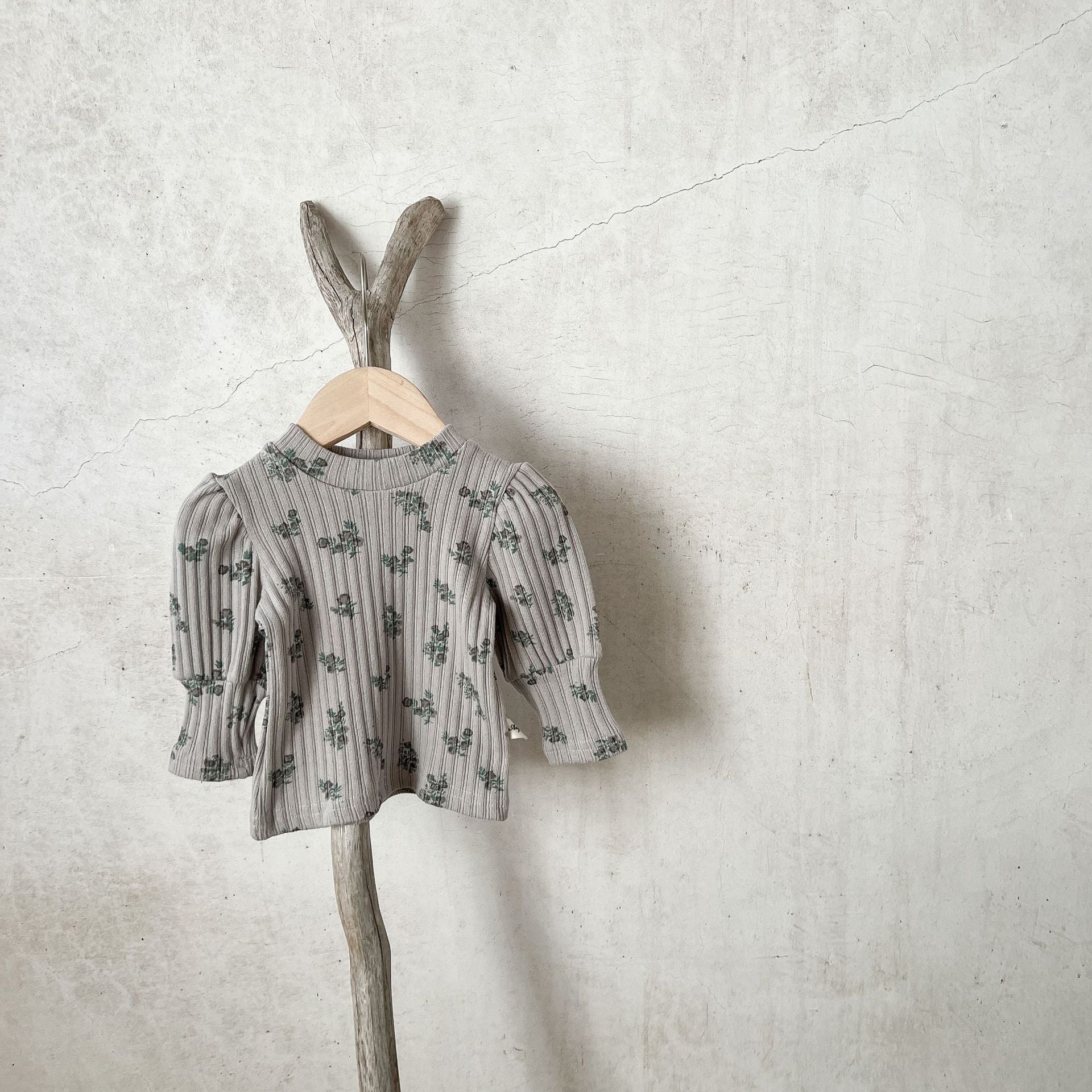 【BABY】パフ袖リブデザイントップス CawaKomostore