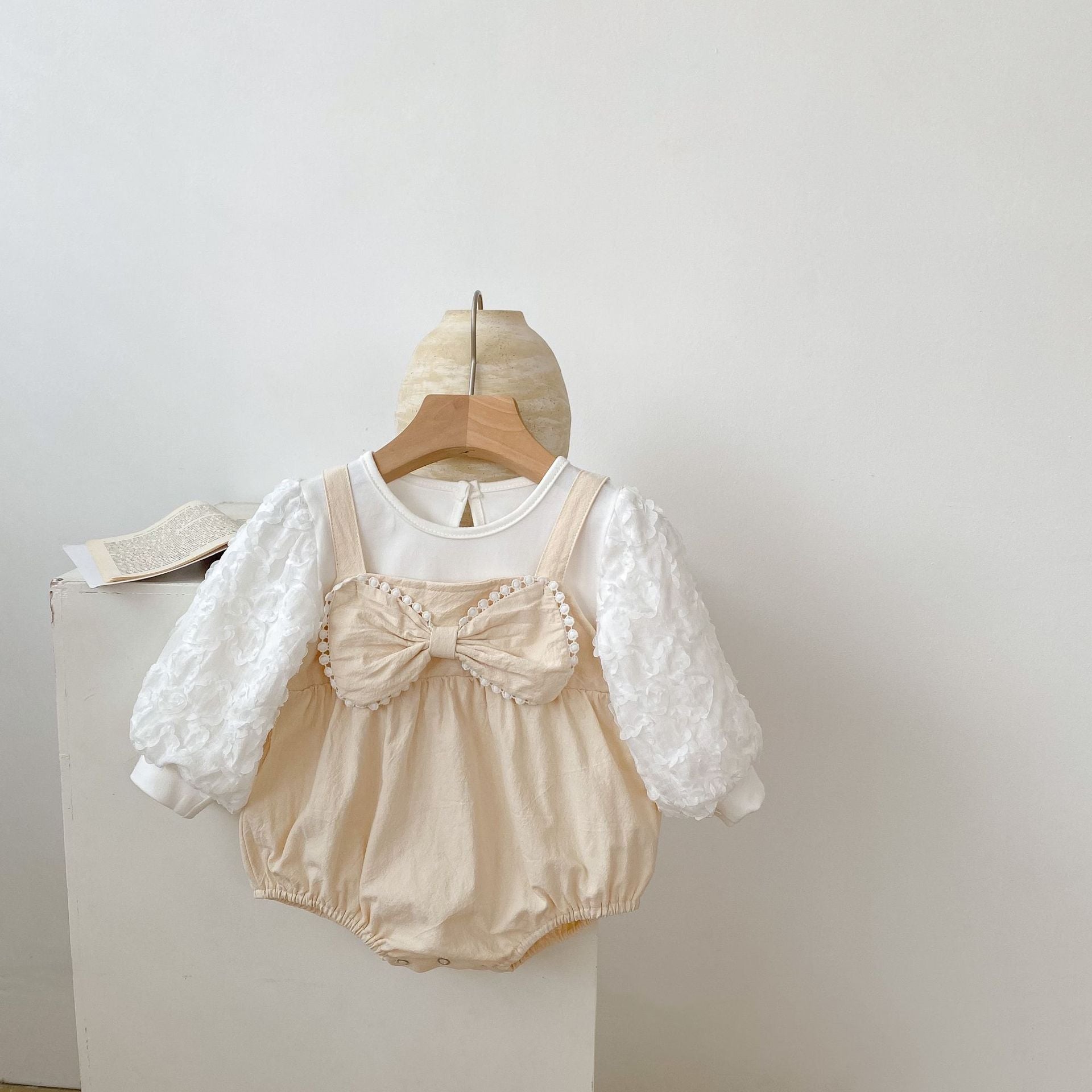【BABY】ガーリーなリボンサロペットロンパース CawaKomostore