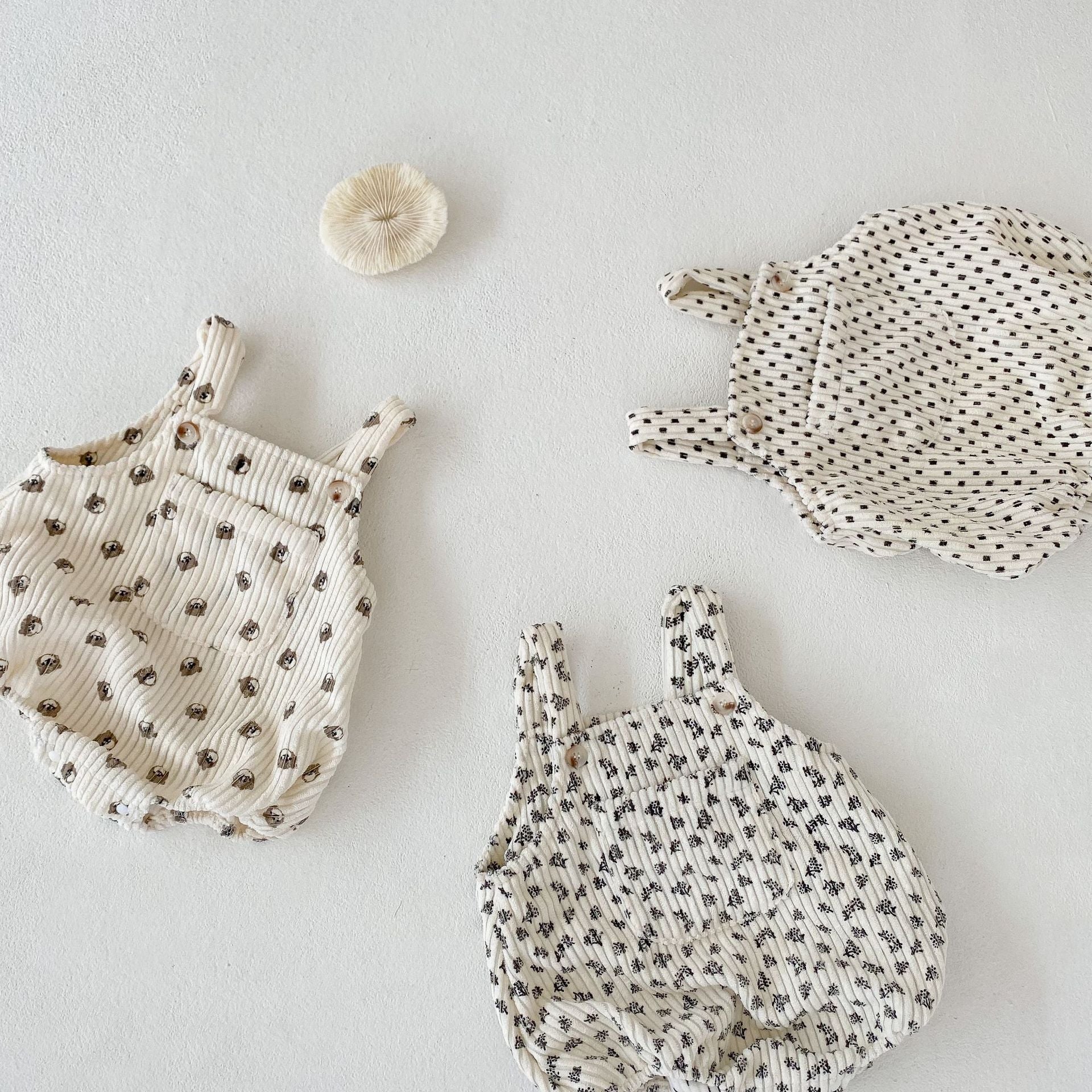 【BABY】総柄やわらかコーデュロイサロペット CawaKomostore