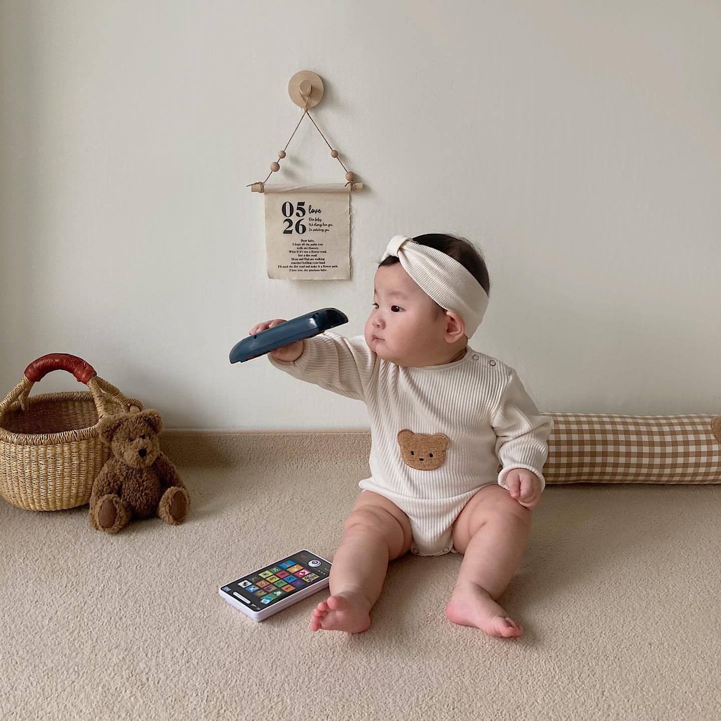 【BABY】モコくまさんホワイトリブロンパース CawaKomostore