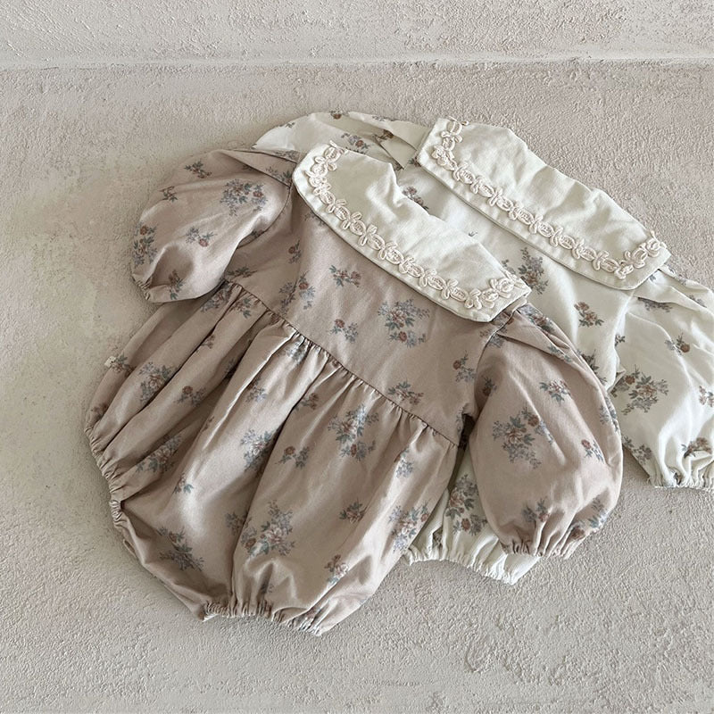 【BABY】刺繍角襟フラワー柄ロンパース　 CawaKomostore
