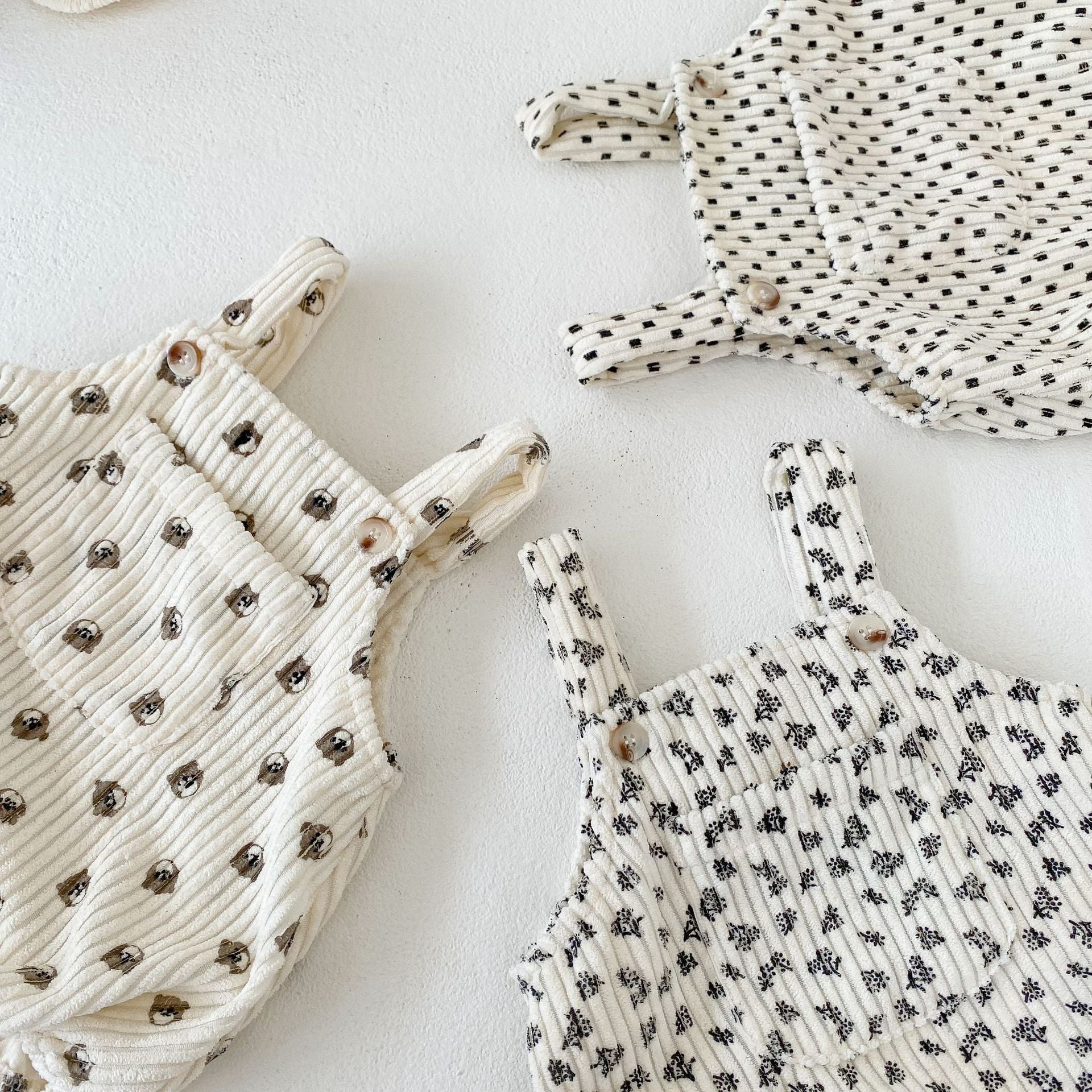 【BABY】総柄やわらかコーデュロイサロペット CawaKomostore