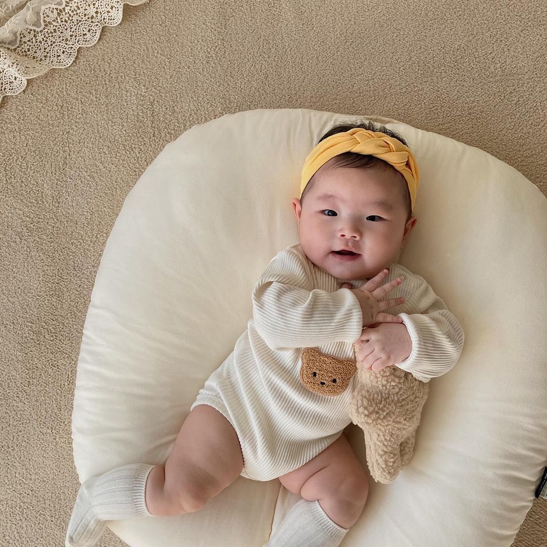 【BABY】モコくまさんホワイトリブロンパース CawaKomostore