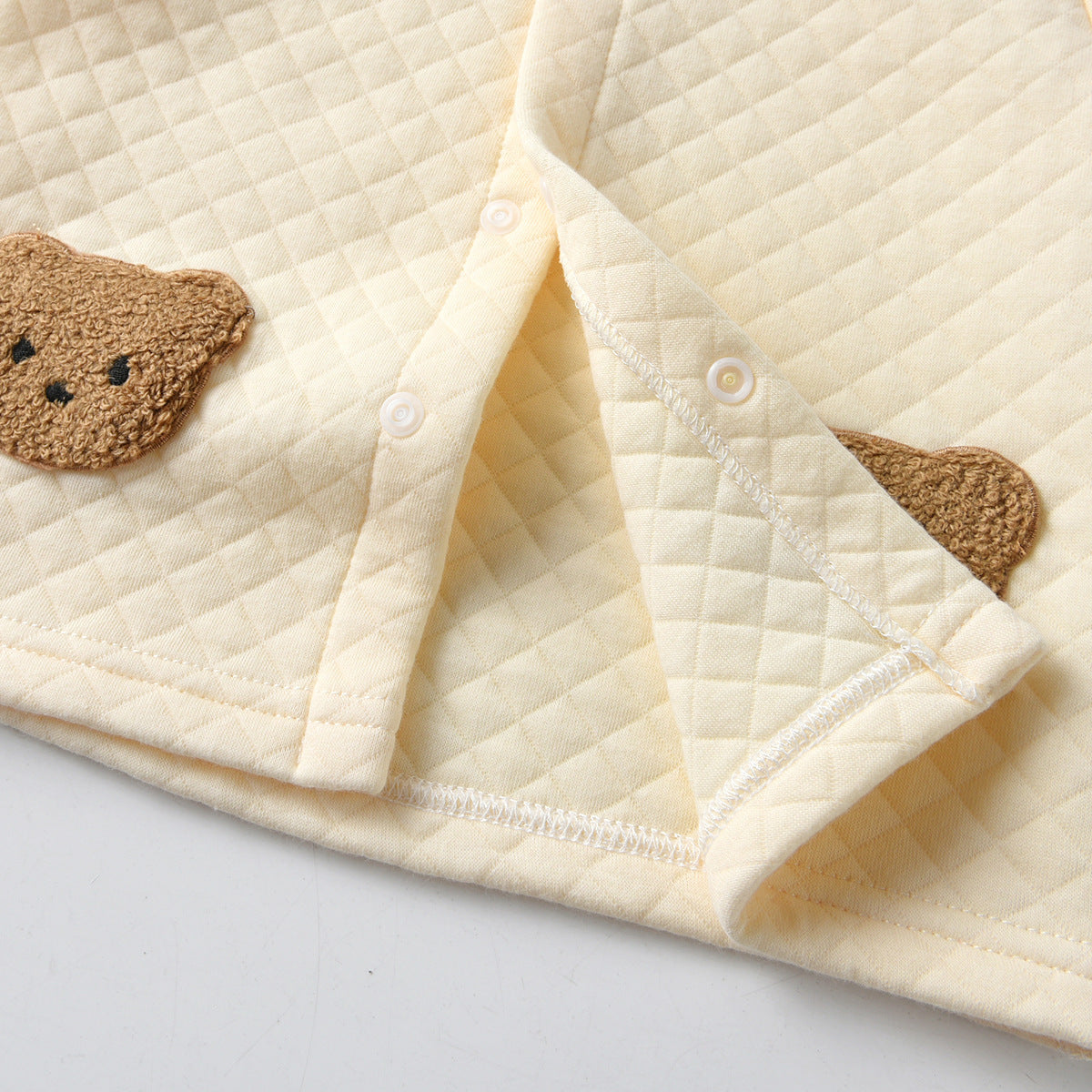 【BABY】くまさんワッペンパイピングベスト CawaKomostore