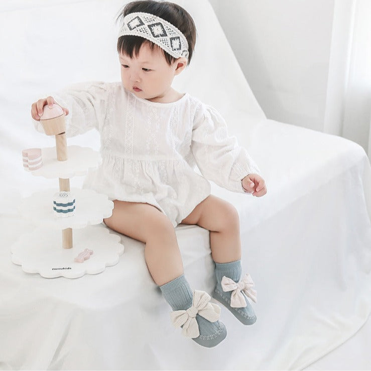 【ソックス・シューズ】リボン付きベビーソックスシューズ🎀 CawaKomostore