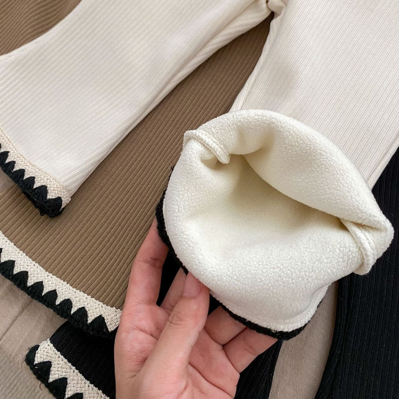 【BABY】ステッチデザインフレアパンツ CawaKomostore
