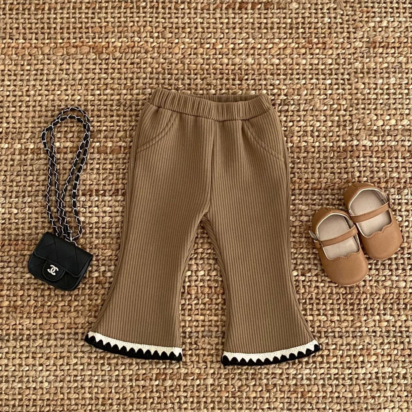 【BABY】ステッチデザインフレアパンツ CawaKomostore