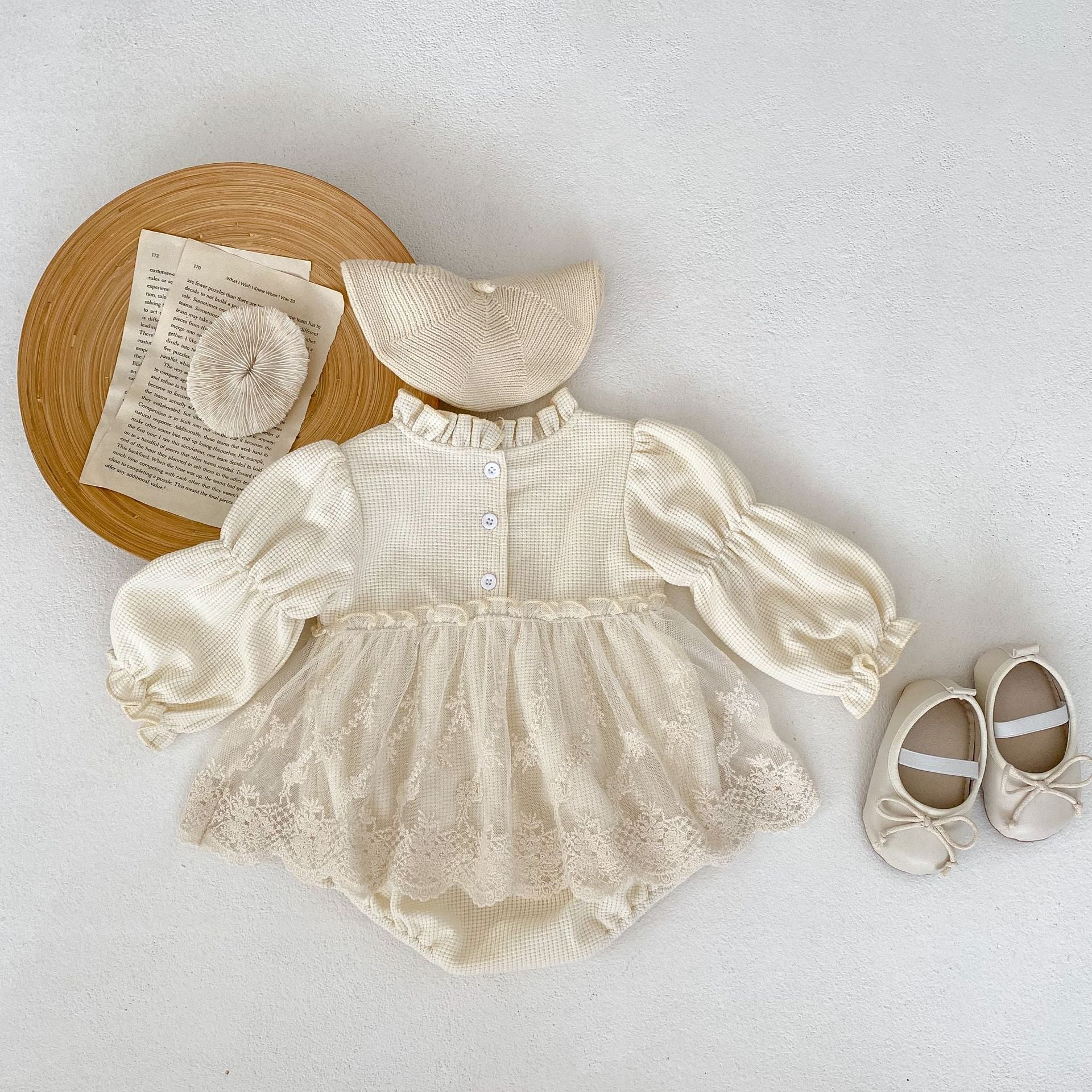 【BABY】フリルネック刺繍レースドレスロンパース CawaKomostore
