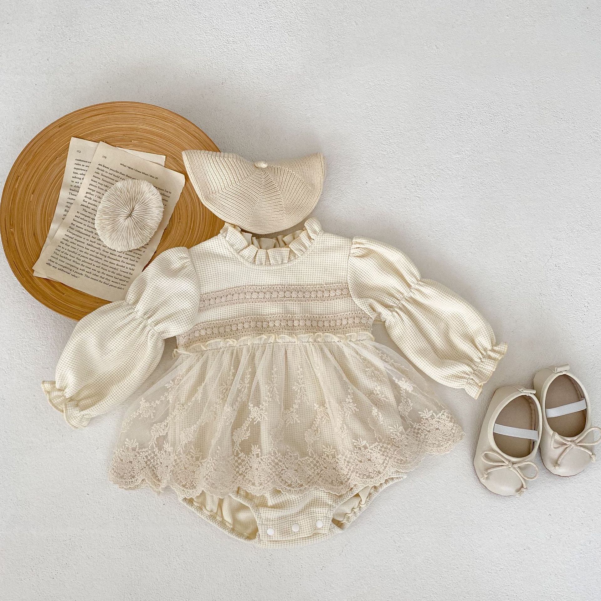 【BABY】フリルネック刺繍レースドレスロンパース CawaKomostore