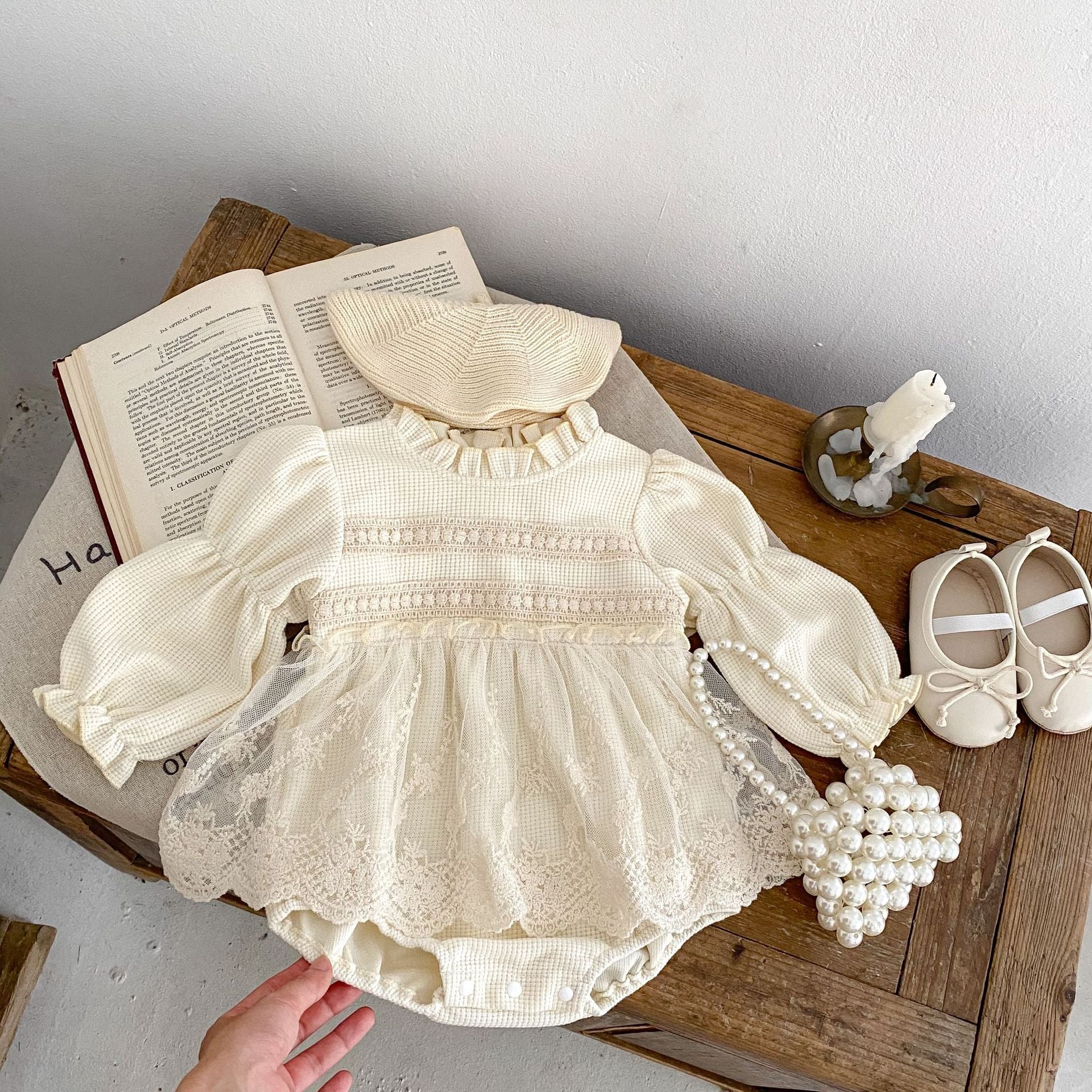 【BABY】フリルネック刺繍レースドレスロンパース CawaKomostore