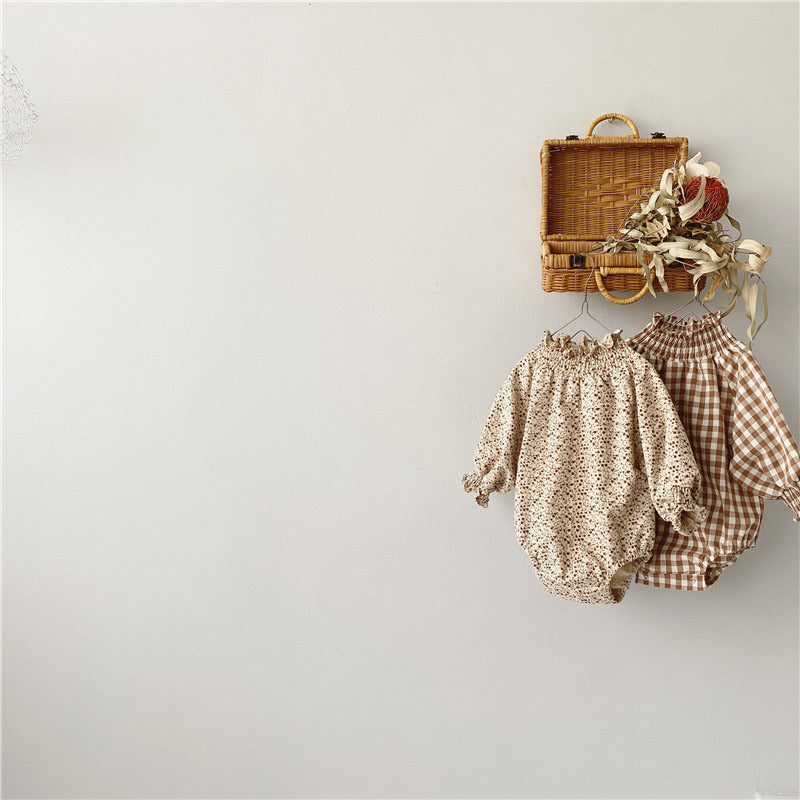 【BABY】暖色系シャーリング襟柄デザインロンパース CawaKomostore