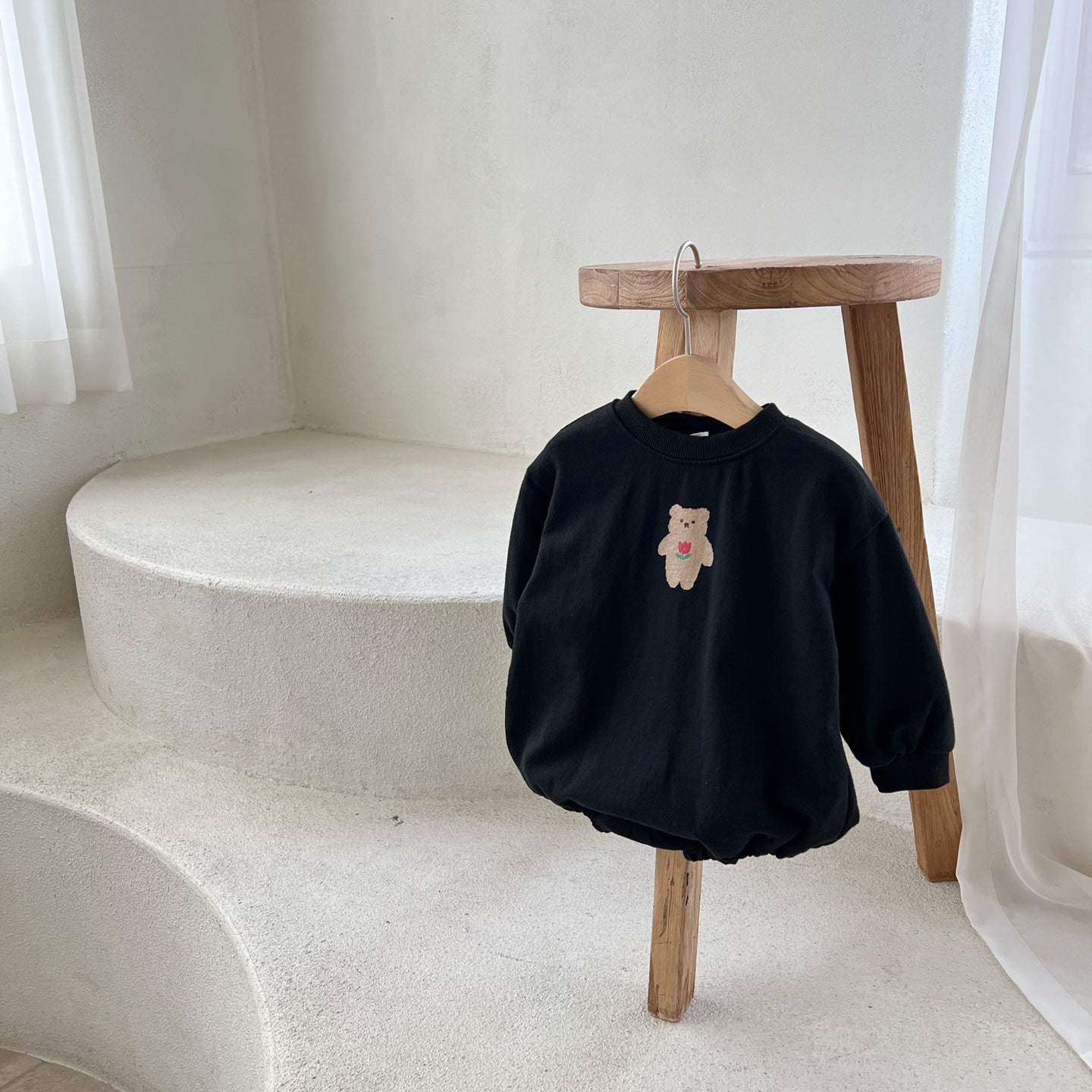 【BABY】くまちゃんロンパース(チェックフリルカラー付き) CawaKomostore