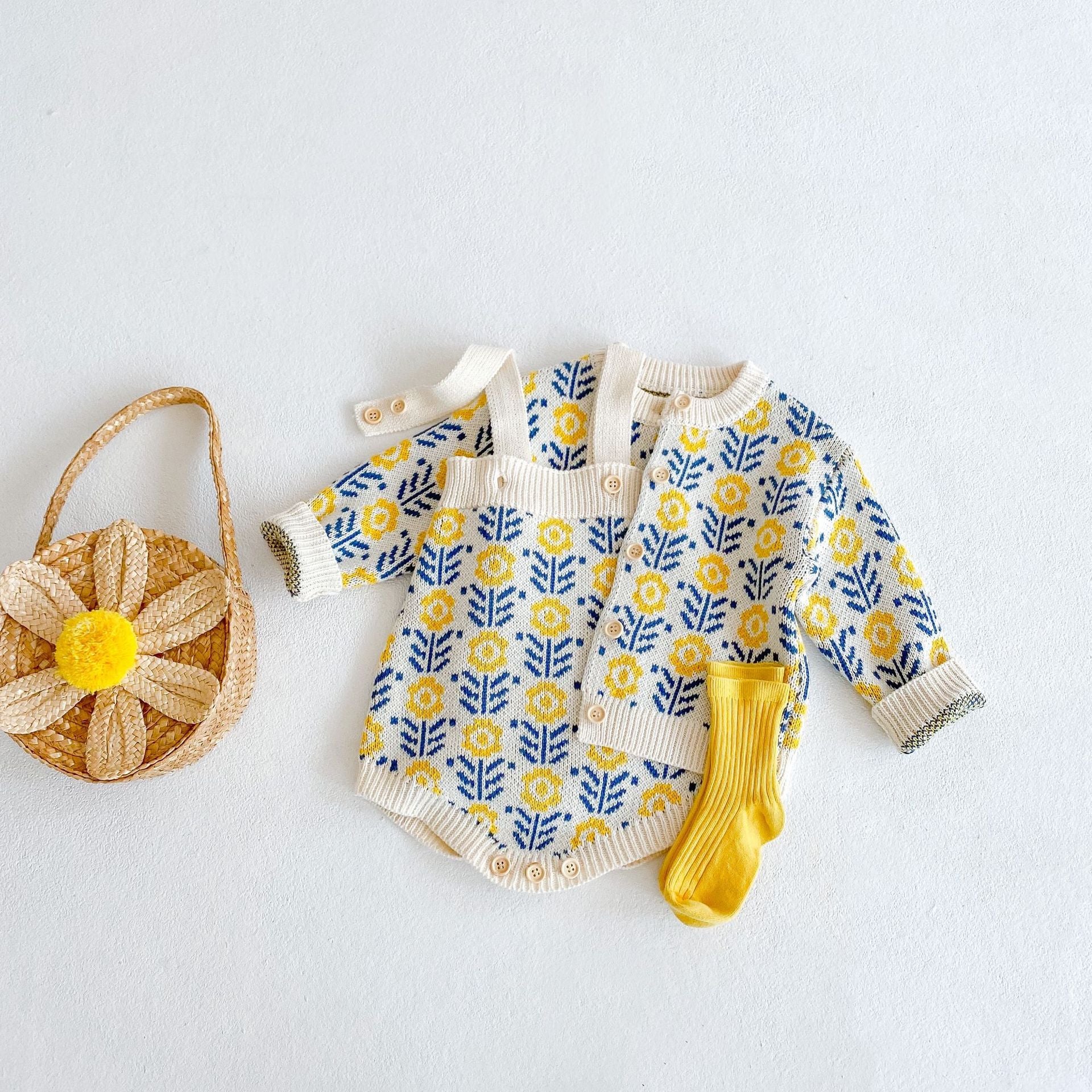 【BABY】たんぽぽ柄ニットサロペット＆カーディガンセットアップ CawaKomostore