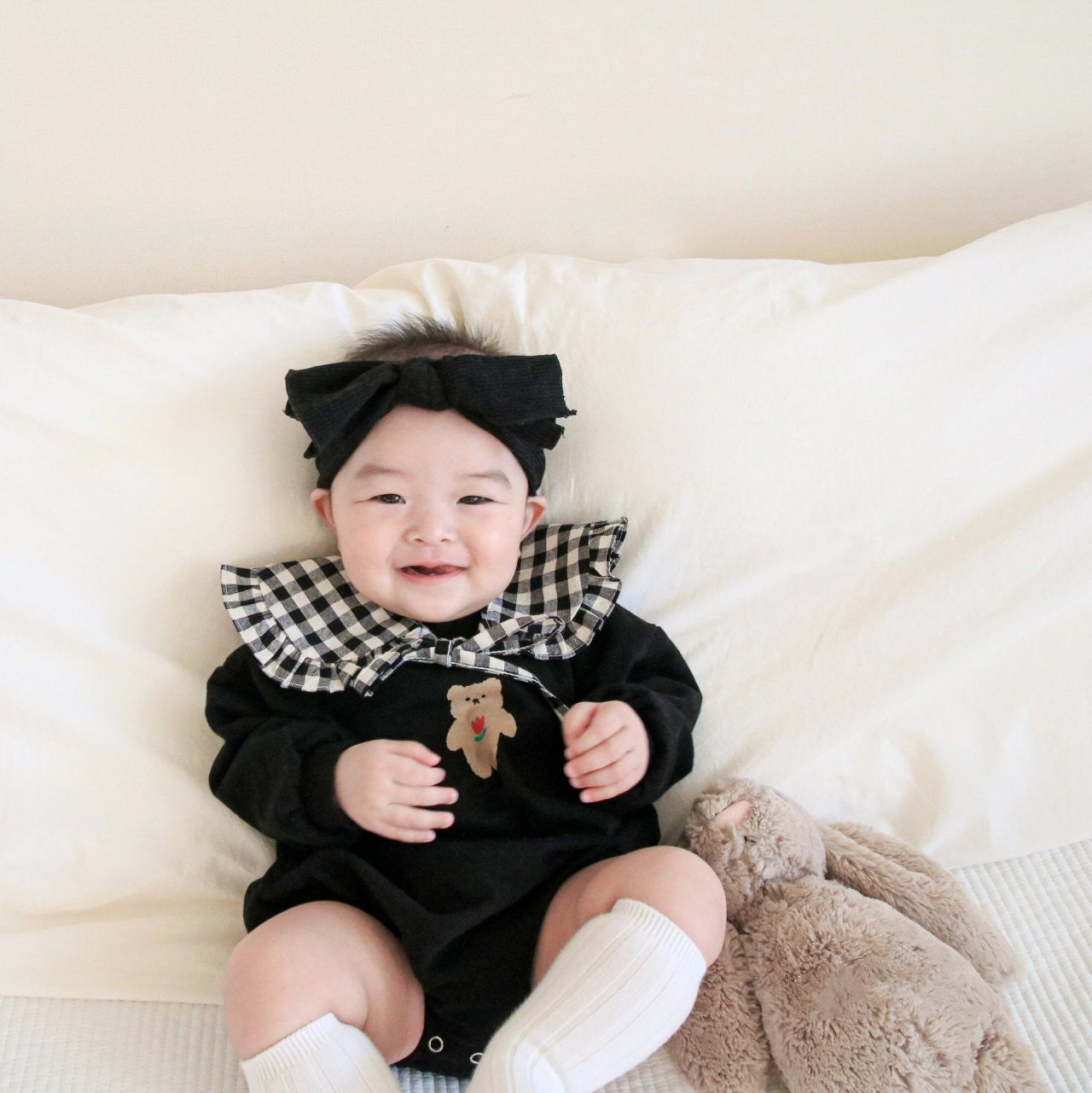 【BABY】くまちゃんロンパース(チェックフリルカラー付き) CawaKomostore