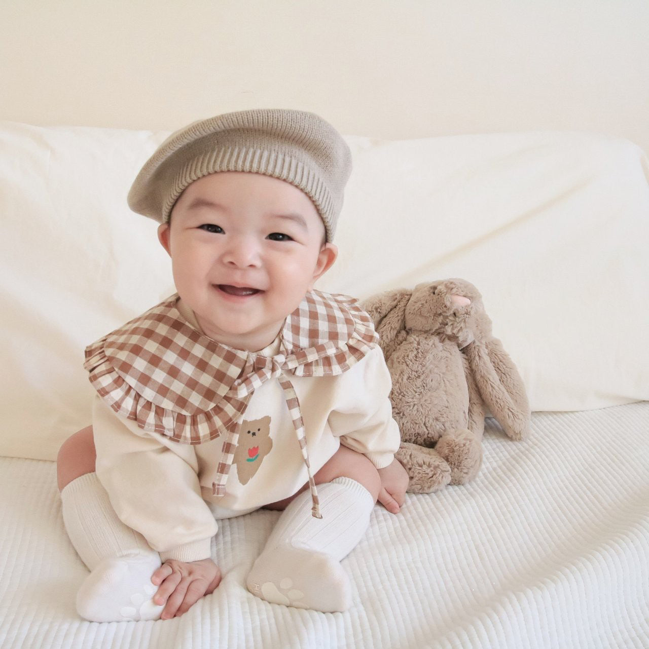 【BABY】くまちゃんロンパース(チェックフリルカラー付き) CawaKomostore